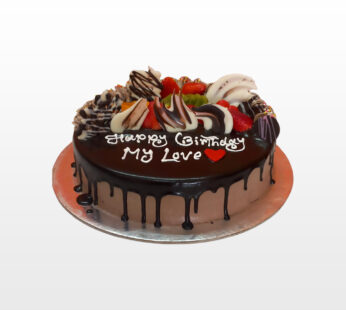 Choco Mocha Cake, Strawberry on Top